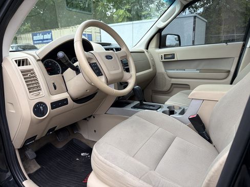Used 2010 Ford Escape XLT FWD image 7