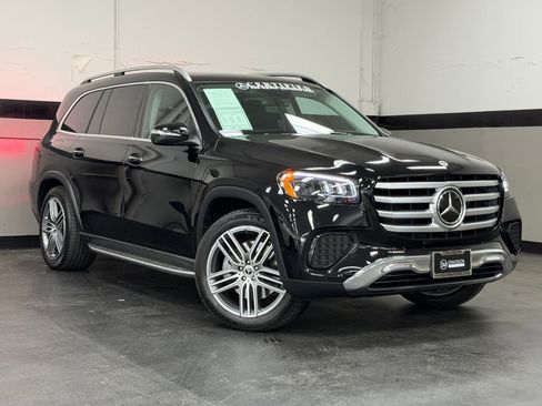 Used 2026 Mercedes-Benz GLS 450 4MATIC image 2