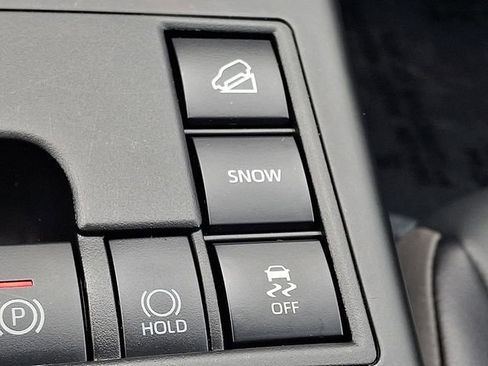 Used 2024 Toyota Highlander XLE image 28