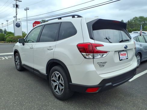 Certified 2023 Subaru Forester Premium AWD/4WD image 4