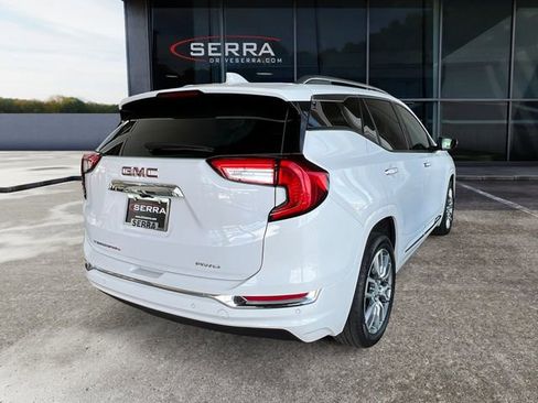 Used 2023 GMC Terrain Denali image 4
