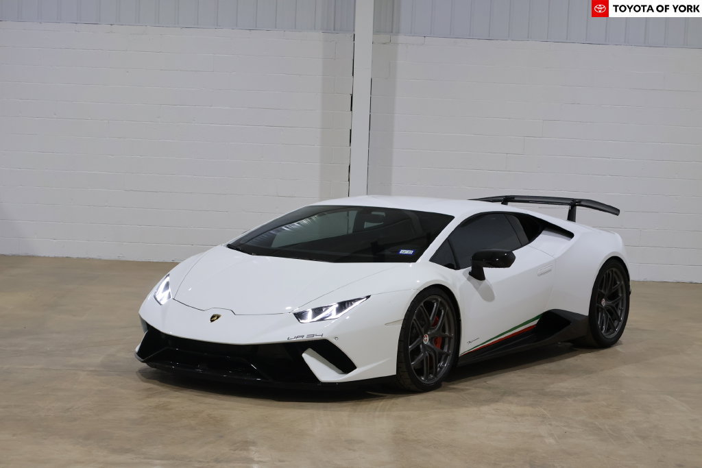 Used 2018 Lamborghini Huracan Performante AWD/4WD image 1