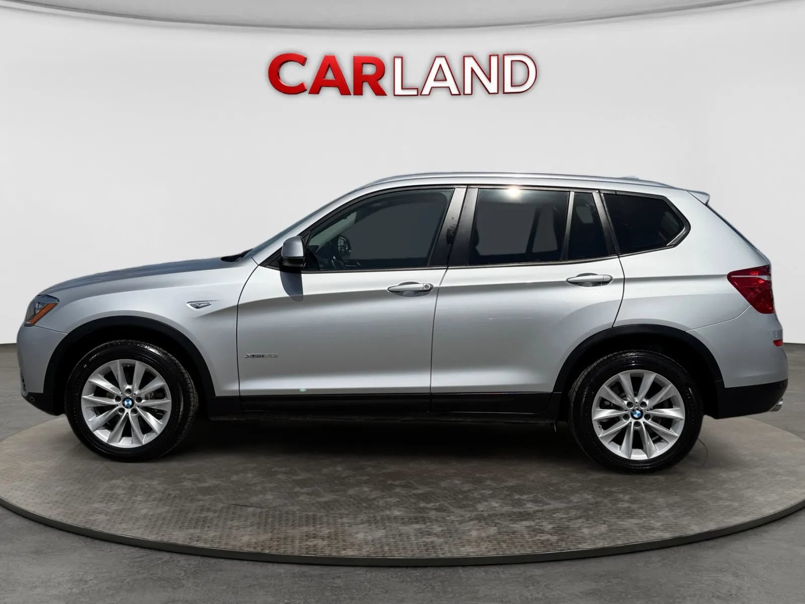 Used 2016 BMW X3 xDrive28i AWD/4WD image 2