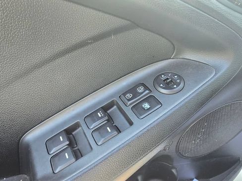 Used 2016 Kia Forte LX FWD image 14
