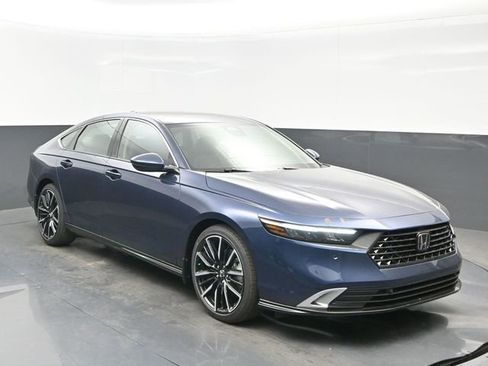 New 2026 Honda Accord Touring image 8