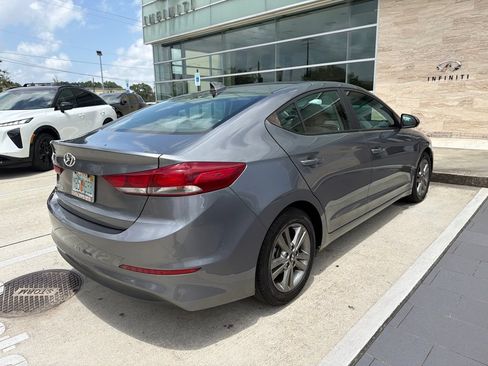 Used 2018 Hyundai Elantra SEL FWD image 9