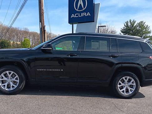 Used 2022 Jeep Grand Cherokee L Limited image 2