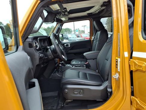 New 2026 Jeep Wrangler Unlimited Sahara AWD/4WD image 13