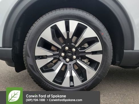 New 2026 Ford Explorer Platinum w/ LUX Leather Package image 8