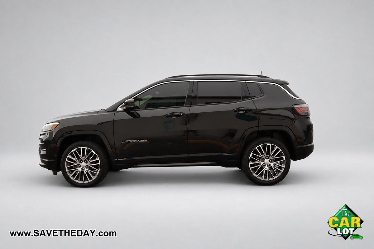 Used 2022 Jeep Compass Limited w/ Elite Group AWD/4WD image 5