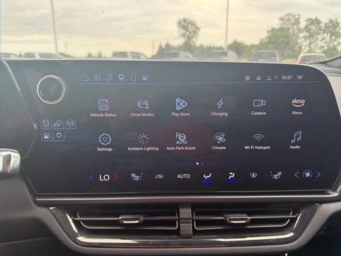 Used 2024 Chevrolet Equinox EV RS FWD image 10