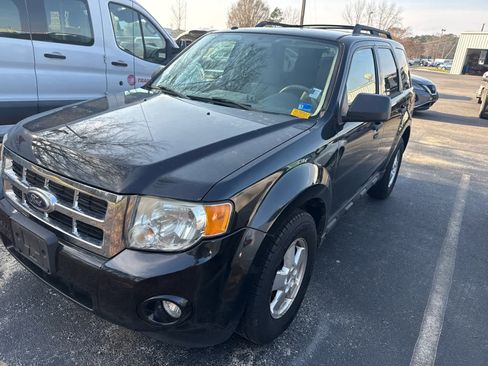 Used 2011 Ford Escape XLT w/ 203A Rapid Spec Order Code image 12
