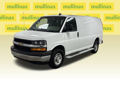 Used 2024 Chevrolet Express 2500 Work Van w/ Driver Convenience Package image 6