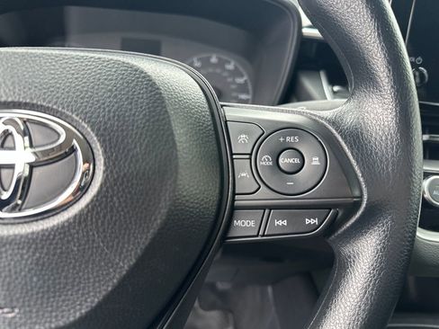 Certified 2025 Toyota Corolla LE image 20