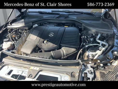 Used 2024 Mercedes-Benz GLC 300 4MATIC image 12