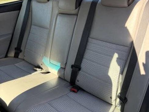 Used 2015 Toyota Camry SE image 21