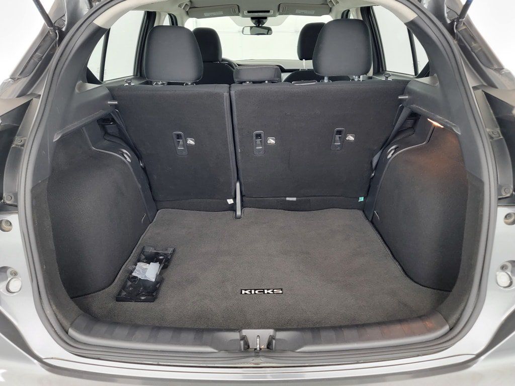 Used 2023 Nissan Kicks SV FWD image 26