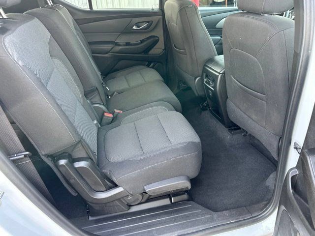 Used 2023 Chevrolet Traverse LT FWD image 47