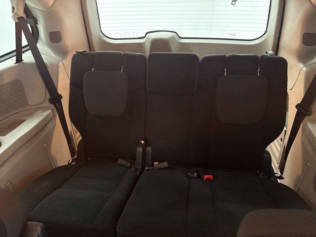 Used 2019 Dodge Grand Caravan SE w/ UConnect Hands-Free Group FWD image 18