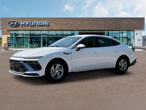 New 2025 Hyundai Sonata SE image 2