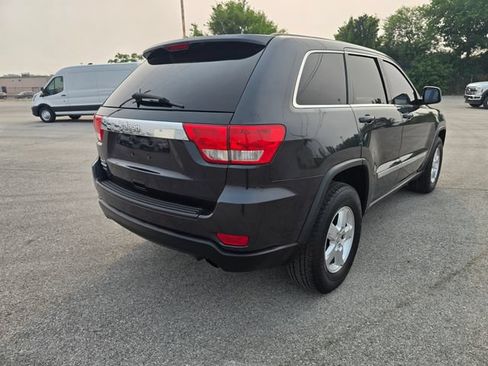 Used 2013 Jeep Grand Cherokee Laredo AWD/4WD image 3