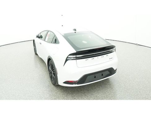 New 2026 Toyota Prius Plug-In Hybrid FWD image 6