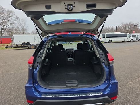 Certified 2017 Nissan Rogue S image 24