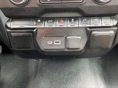 Used 2021 Chevrolet Silverado 1500 Custom w/ Safety Confidence Package image 31