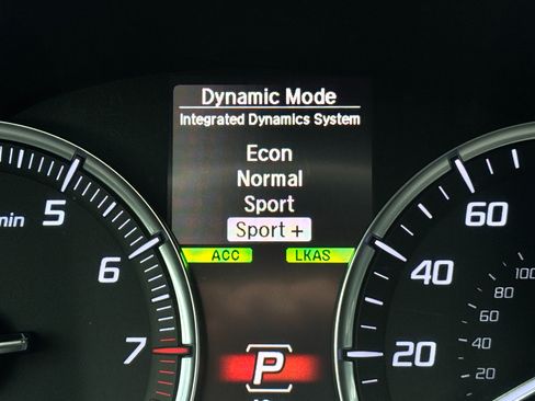 Used 2019 Acura TLX image 4