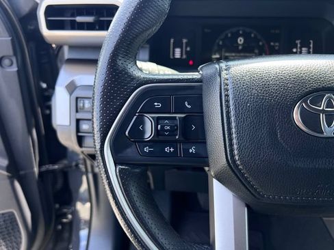 Used 2025 Toyota 4Runner SR5 AWD/4WD image 26