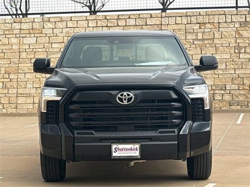 New 2026 Toyota Tundra SR image 2