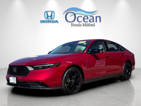 Used 2025 Honda Accord SE image 7
