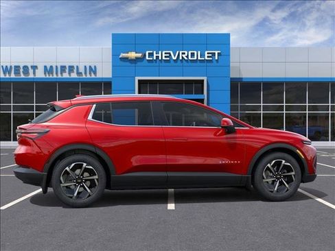 New 2026 Chevrolet Equinox EV LT image 5