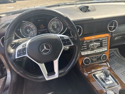 Used 2016 Mercedes-Benz SLK 300 image 38