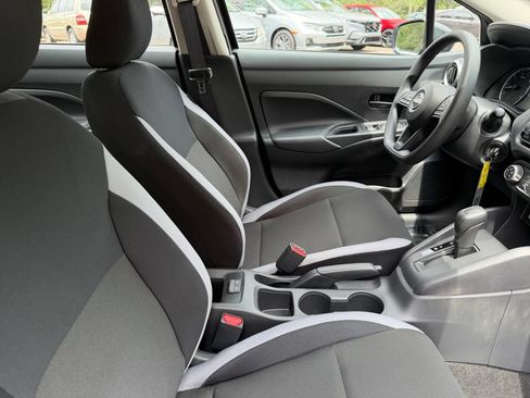 Used 2025 Nissan Versa S w/ Trunk Package FWD image 8