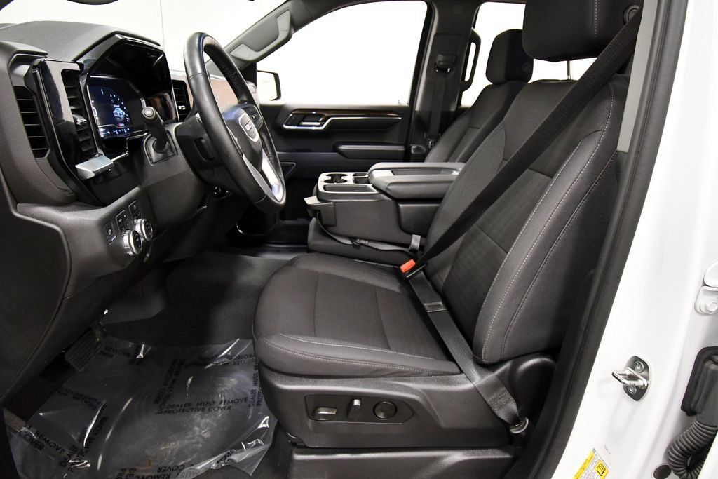 Used 2024 GMC Sierra 1500 Elevation w/ X31 Off-Road Package AWD/4WD image 14