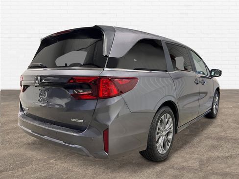 New 2026 Honda Odyssey Touring image 6