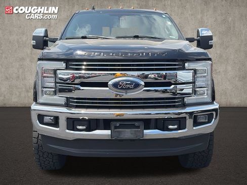 Used 2019 Ford F250 Lariat w/ Lariat Ultimate Package AWD/4WD image 2