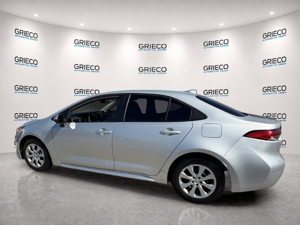 Used 2021 Toyota Corolla LE FWD image 5