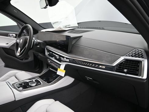 New 2026 BMW X5 sDrive40i w/ Premium Package RWD image 25