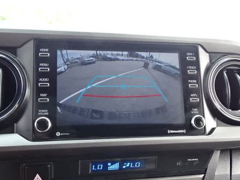 Used 2022 Toyota Tacoma TRD Off-Road w/ Technology Package RWD image 30