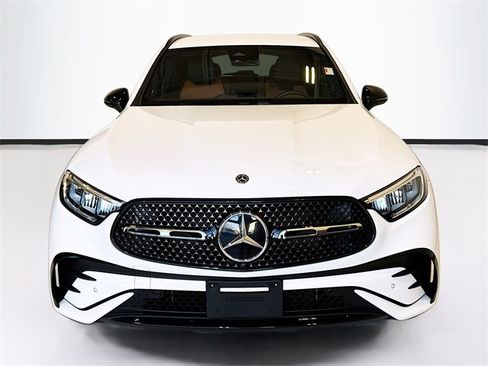 Certified 2025 Mercedes-Benz GLC 300 GLC 300 image 2