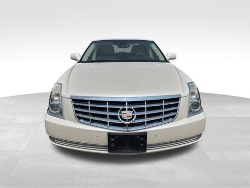 Used 2011 Cadillac DTS Platinum FWD image 6