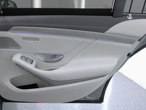 Used 2015 Mercedes-Benz S 550 Sedan image 47