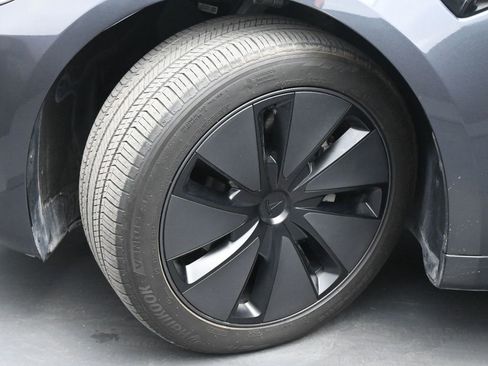 Used 2024 Tesla Model 3 Standard Range image 19