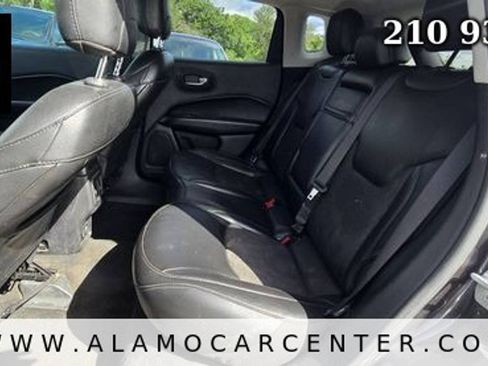 Used 2019 Jeep Compass Latitude FWD image 27