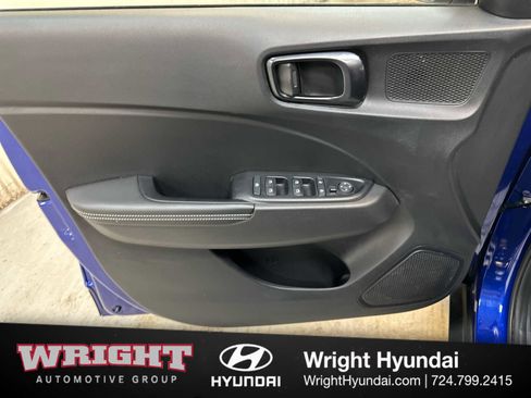 Certified 2023 Hyundai Venue Limited w/ Cargo Package image 9