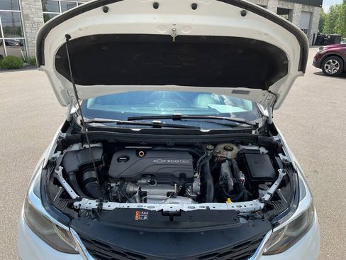 Used 2017 Chevrolet Cruze LT w/ Convenience Package FWD image 44