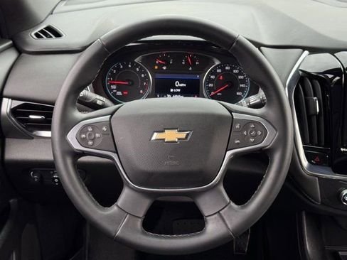 Used 2023 Chevrolet Traverse LT FWD image 13