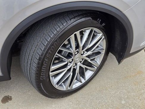 Used 2023 Acura MDX SH-AWD w/ Advance Package image 6
